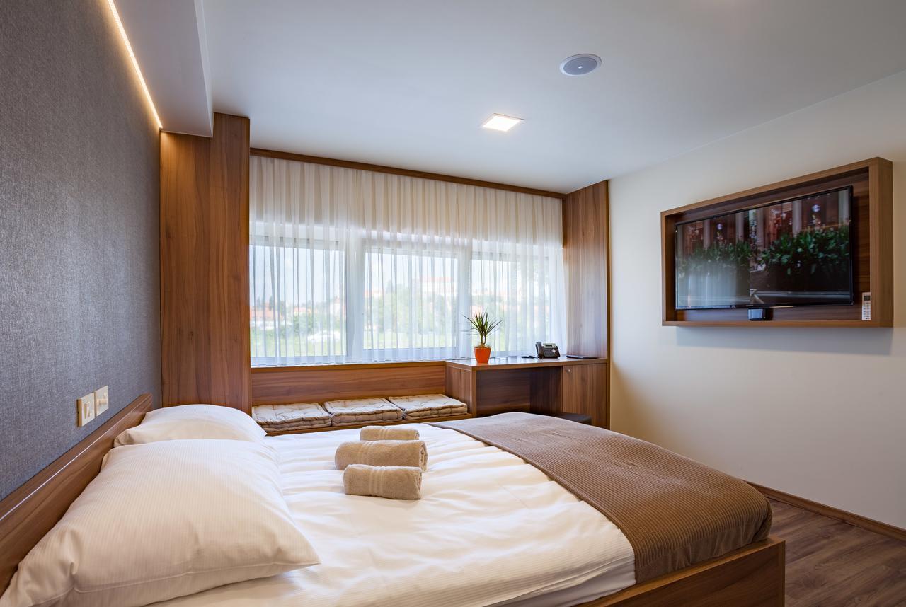 Hotel Pomaranca Птуй Экстерьер фото